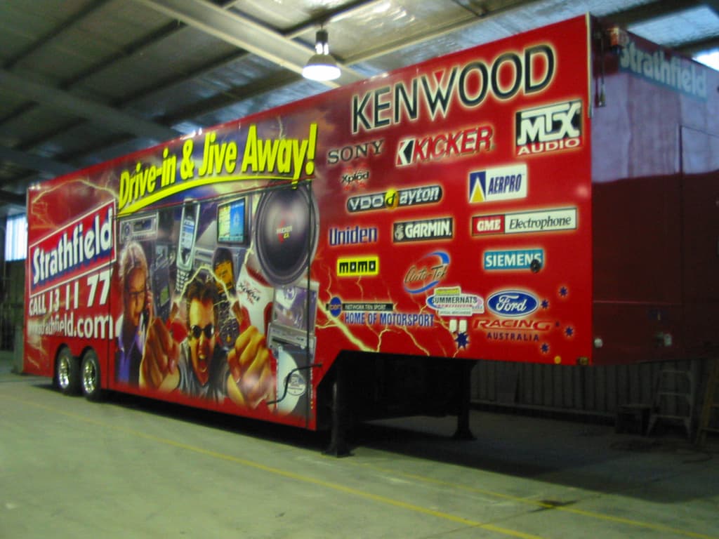 Semi-Trailer Based Retail & Promotional Facilities – Gallery
